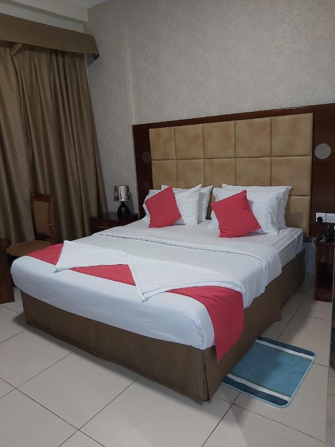 Bliss Hotel Дубай Экстерьер фото